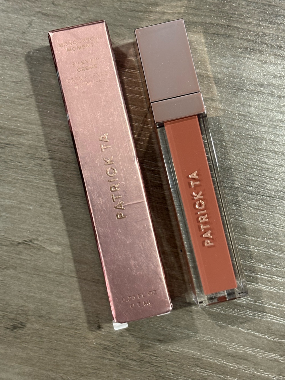 Patrick Ta Silky Lip Creme She’s Confident (Rose Beige)